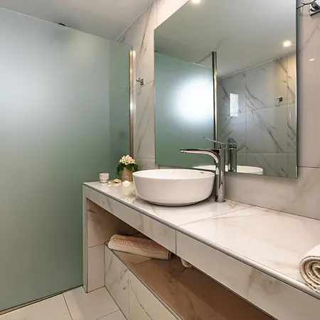 Tortuga Dafni Bay Diver's Paradise By 