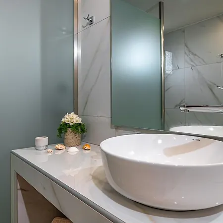 Tortuga Dafni Bay Diver's Paradise By 