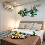 Tortuga Dafni Bay Diver's Paradise By 