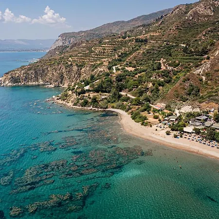 Tortuga Dafni Bay Diver's Paradise By 