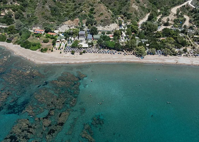 Tortuga Dafni Bay Diver's Paradise By 