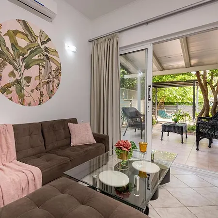 Tortuga Dafni Bay Diver's Paradise By 