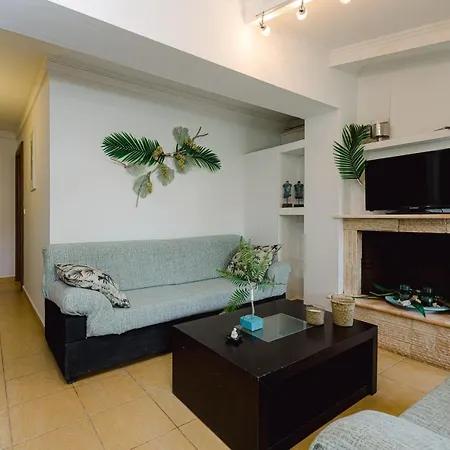 Tortuga Dafni Bay Diver's Paradise By 